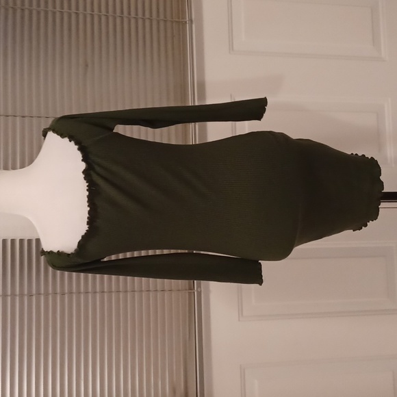 4/$60 Green Ribbed Dress - Size S/M - Picture 4 of 5